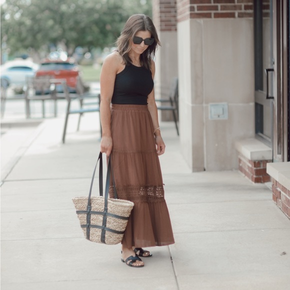 NWT Amazon brown skirt, elastic waistband - Picture 2 of 2